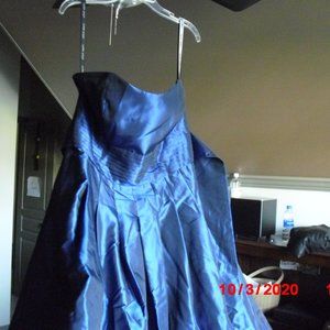 Formal Dark Blue Hi-Low Poofy Prom 10